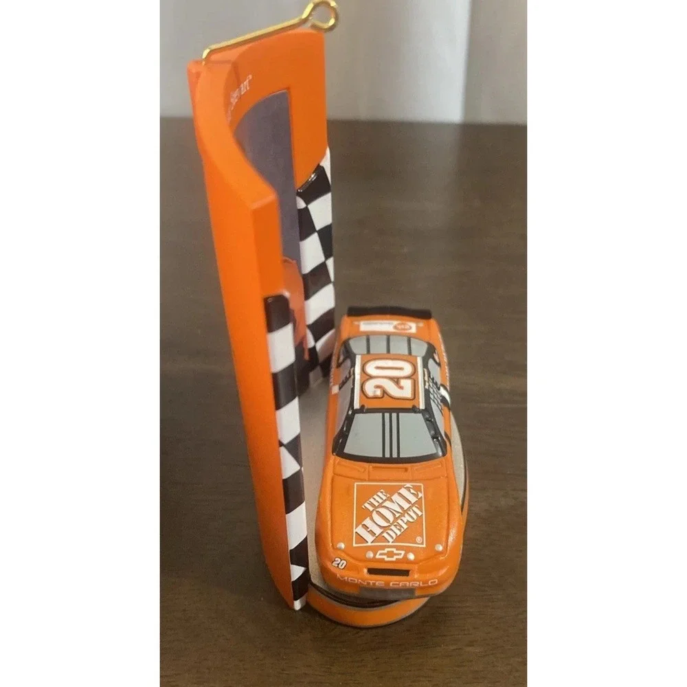 Hallmark Keepsake Ornament 2004 Tony Stewart *‎ NASCAR